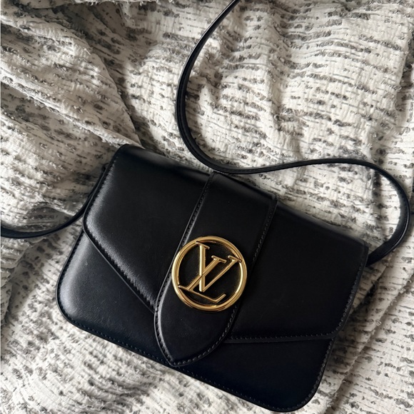 Louis Vuitton Handbags - LOUIS VUITTON LV PONT 9 BAG